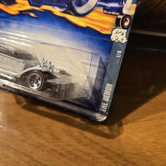 Hot Wheels "Surf Crate" 2002 - Picture 3 of 4